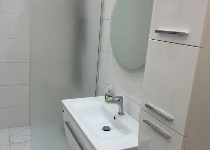 Cahani * Τίρανα